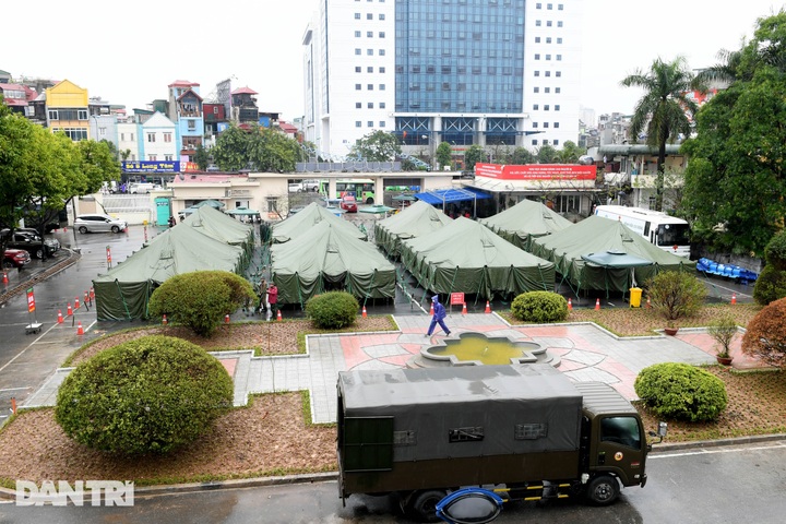Covid-19 field hospital set up in Hanoi - 3 Covid-19 field hospital set up in Hanoi - 3
