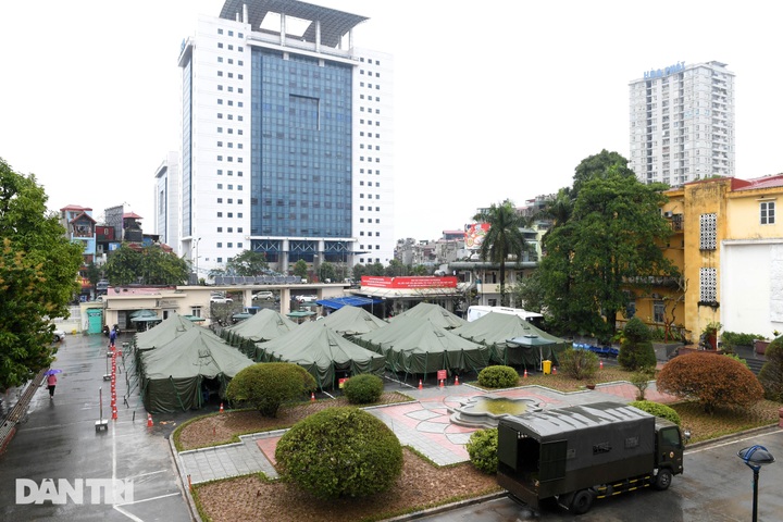 Covid-19 field hospital set up in Hanoi - 1 Covid-19 field hospital set up in Hanoi - 1