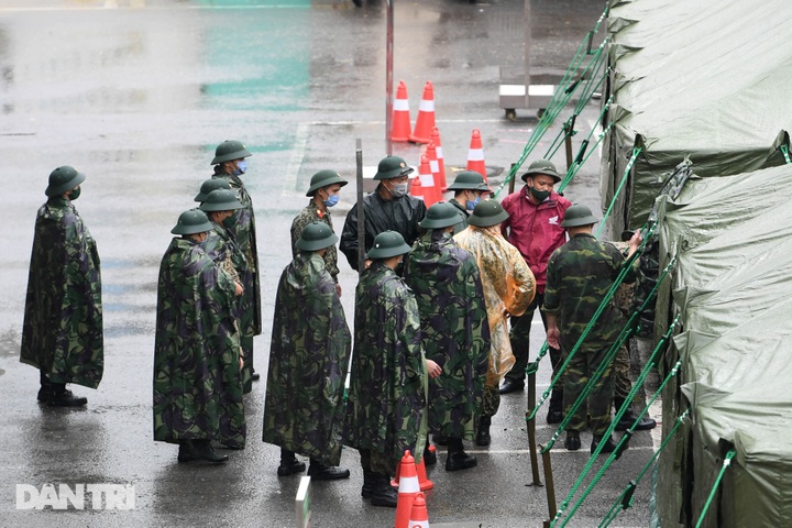 Covid-19 field hospital set up in Hanoi - 4 Covid-19 field hospital set up in Hanoi - 4