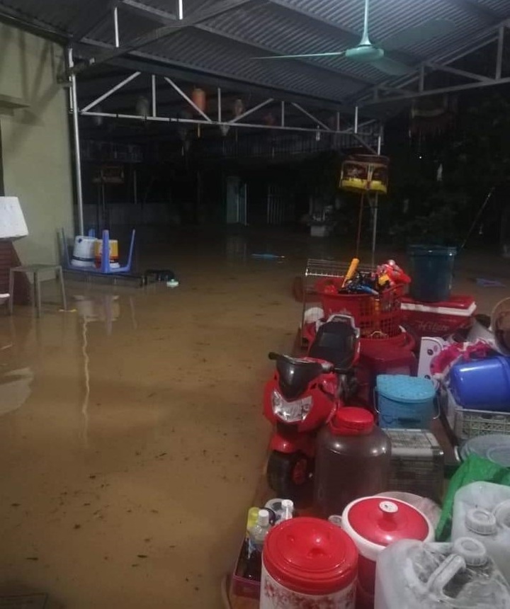 Ha Long City threatened by severe flooding - 5