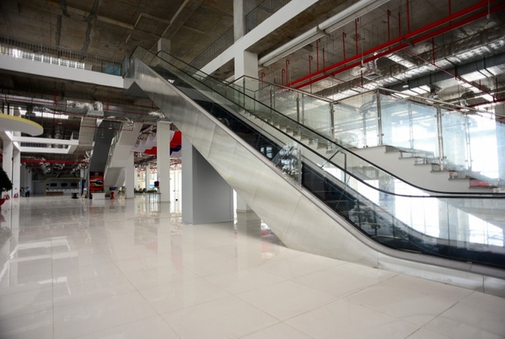 Vietnam’s most modern bus station opens - 4