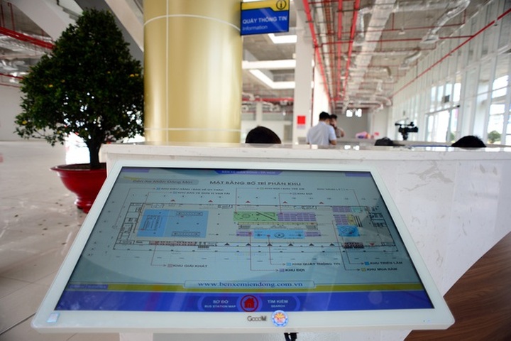 Vietnam’s most modern bus station opens - 5