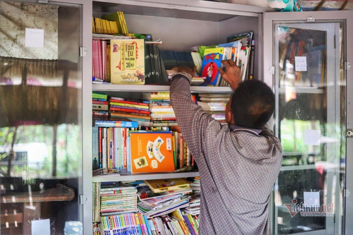 Free library for children in Hanoi river slum opened - 2