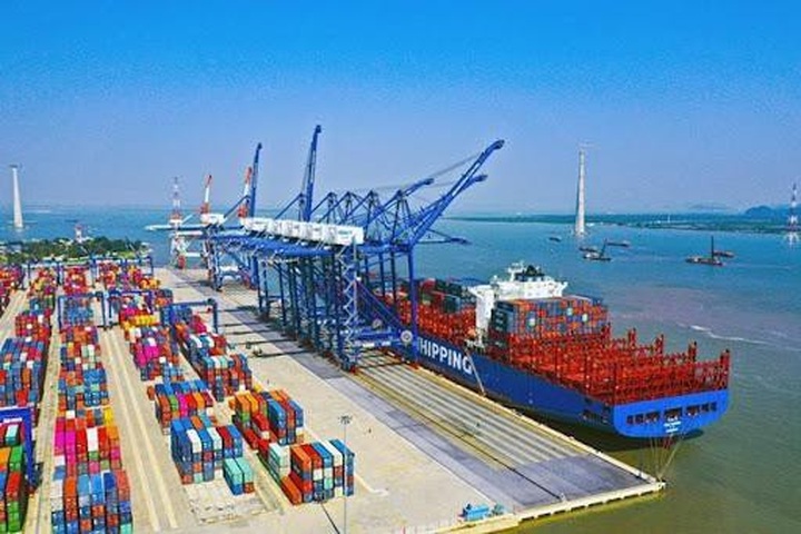 Vietnam sees USD3.7bn import surplus in first eight months - 1 Vietnam sees USD3.7bn import surplus in first eight months - 1
