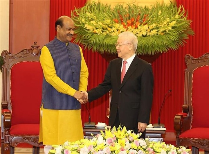 Party leader welcomes Speaker of Indian lower house - 1 Party leader welcomes Speaker of Indian lower house - 1