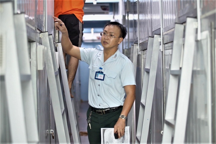 HCM City sees rampant construction of sleep boxes - 1