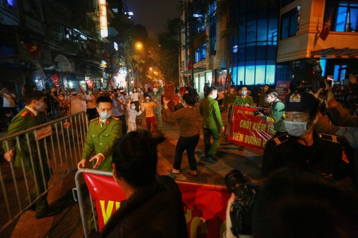 Lockdown on Hanoi’s Covid-19-hit area lifted - 1