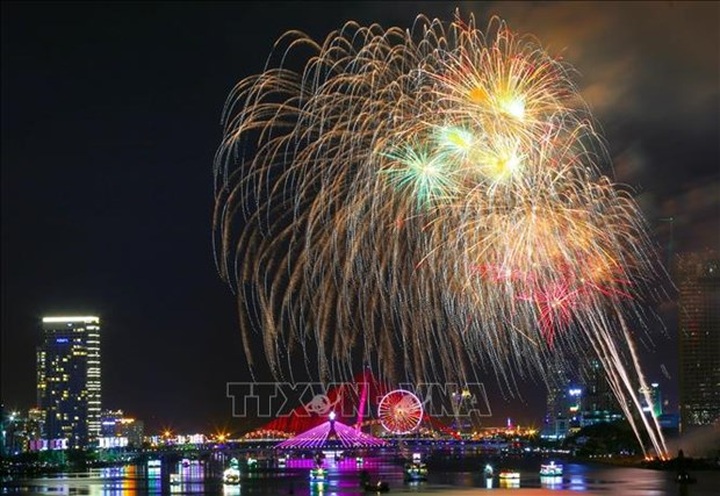 Da Nang int’l fireworks festival 2024 to take place in early June - 1