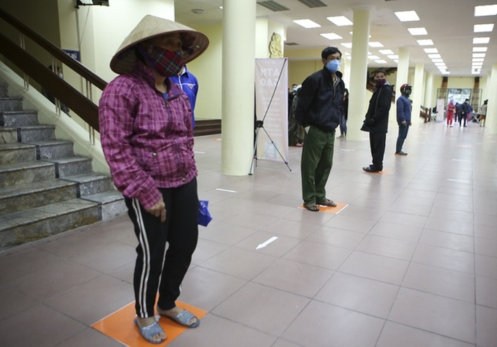 Rice donated to support low-income people amid Covid-19 - 7 Rice donated to support low-income people amid Covid-19 - 7