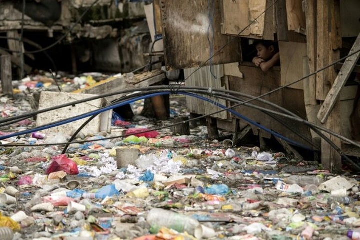 Philippines uses shocking amount of plastic bags - 1