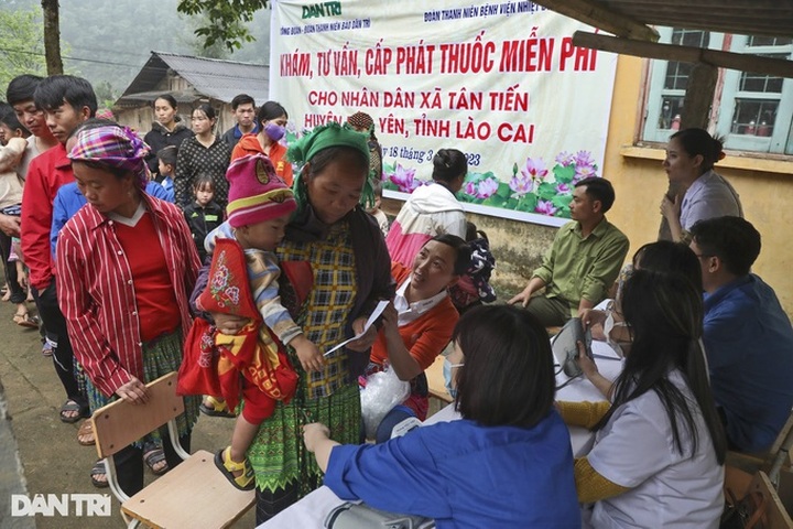 Dantri starts new school project in Lao Cai - 8
