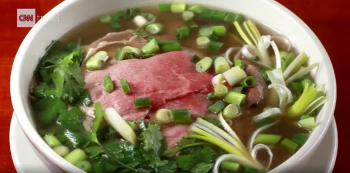 CNN lists top 5 dishes in Hanoi for foreign visitors - 1