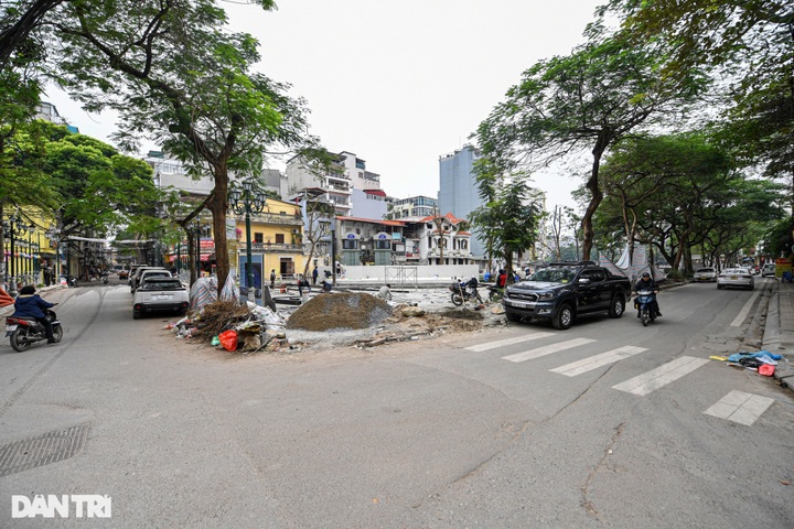 Hanoi quickens night food street setup - 8