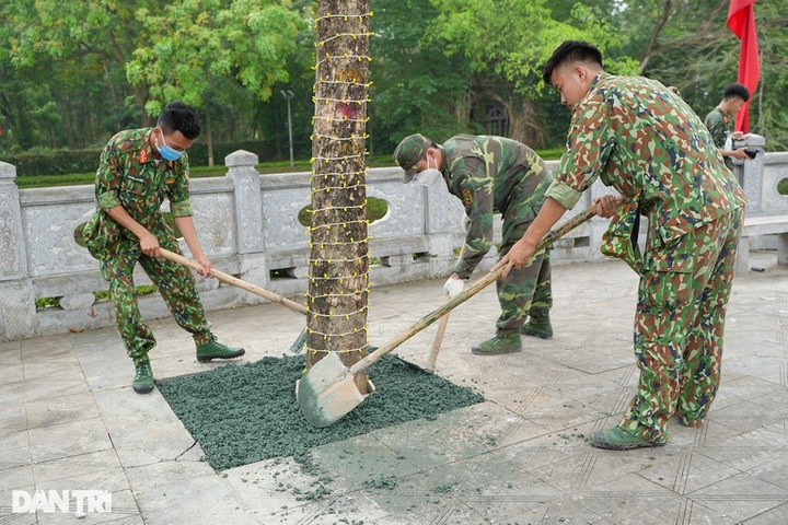 Work on Son Tay pedestrian street nears completion - 3