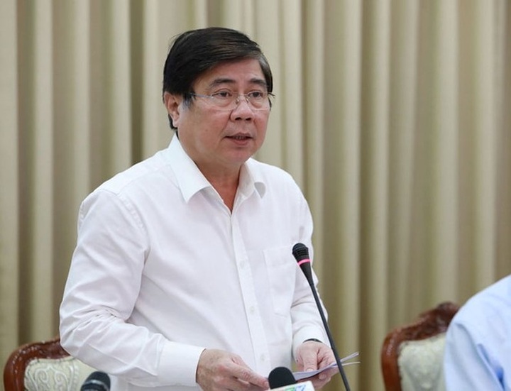 HCM City projects to receive 17,000 from high-risk areas - 1