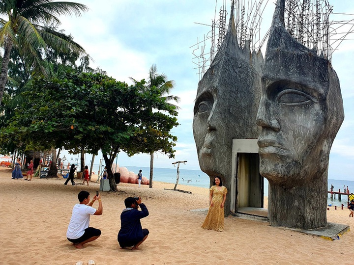 Airlines boost fights in preparation for Reunification Day Holiday - 1 Airlines boost fights in preparation for Reunification Day Holiday - 1