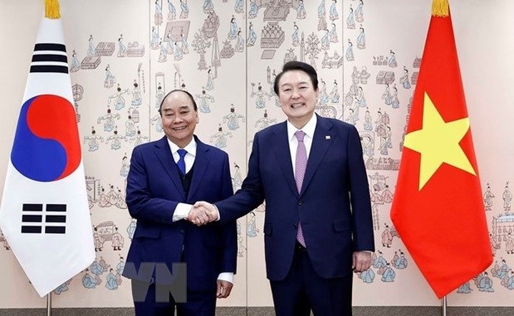 President wraps up State visit to RoK - 1