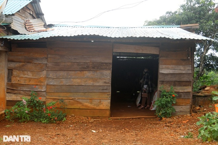 Ethnic minority girl struggling with cirrhosis in need of support - 2