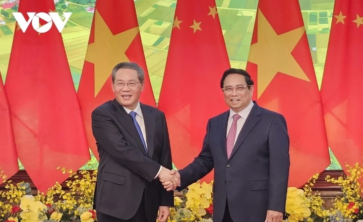 Vietnam aspires to further solidify all-around ties with China - 1