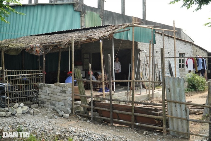 Orphan girl in Ha Tinh calls for help - 2 Orphan girl in Ha Tinh calls for help - 2