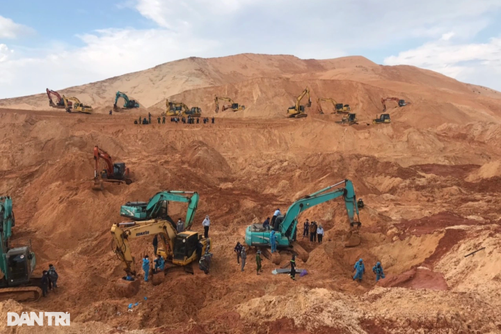 Fourth body recovered from Binh Thuan titanium mine collapse - 1 Fourth body recovered from Binh Thuan titanium mine collapse - 1