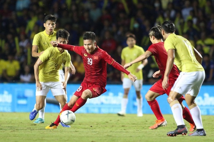 Nguyen Quang Hai nominated among best midfielders in AFC Cup - 1