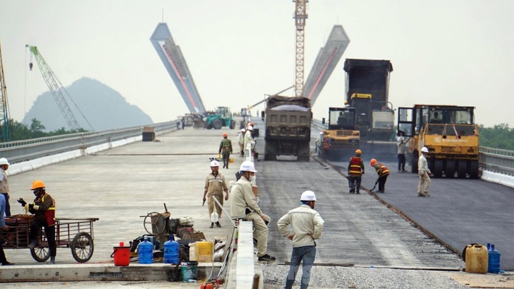 Haiphong-Quang Ninh bridge to open in May - 4 Haiphong-Quang Ninh bridge to open in May - 4