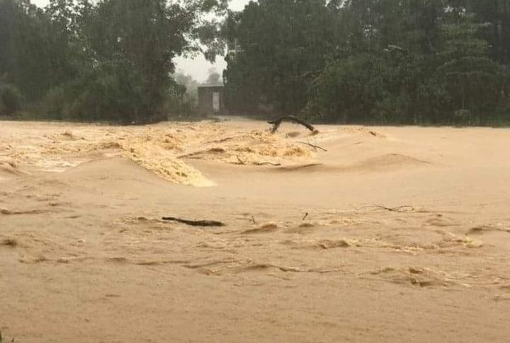 Hundreds of households evacuated due to flooding in Nghe An - 6 Hundreds of households evacuated due to flooding in Nghe An - 6