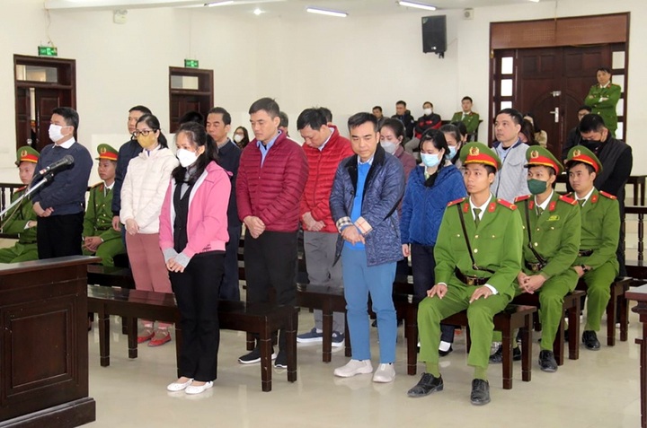 Court upholds sentences for bribe receivers in repatriation flight case - 1 Court upholds sentences for bribe receivers in repatriation flight case - 1