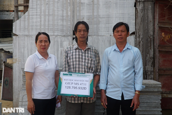 Poor Ben Tre widower receives support - 1