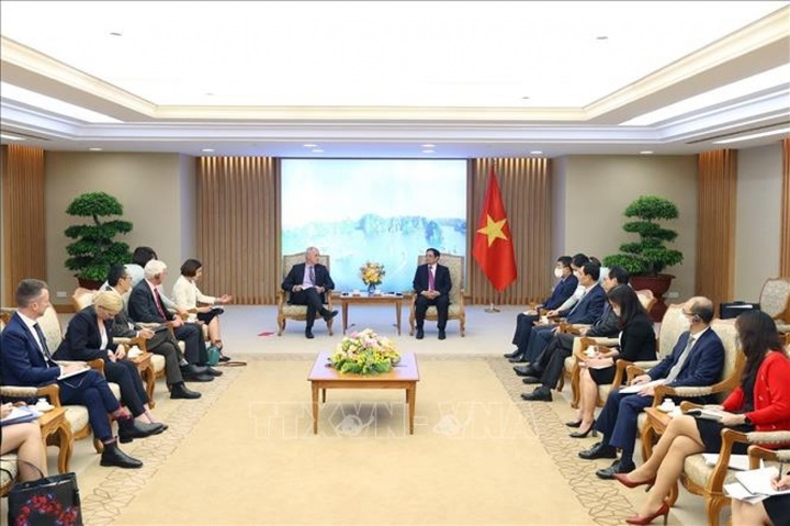 PM receives RMIT University President Cameron - 1 PM receives RMIT University President Cameron - 1