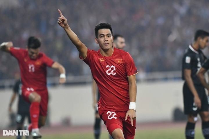 Striker Tien Linh placed 29th at Asia’s Best Footballer Award 2022 - 1 Striker Tien Linh placed 29th at Asia’s Best Footballer Award 2022 - 1
