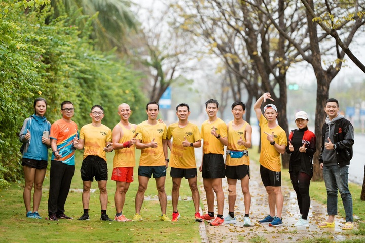 Hoi An man runs 30 kilometres to propose to his girlfriend - 3