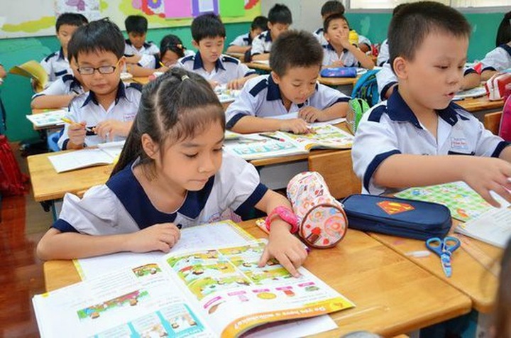 Nearly 1,900 kindergartens and primary schools reopen in Hanoi - 1 Nearly 1,900 kindergartens and primary schools reopen in Hanoi - 1
