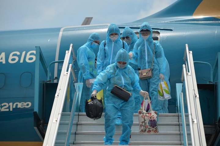 Pandemic prevention rules pose challenges to resumed flights - 1