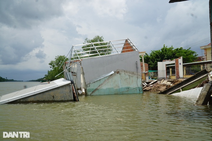 Erosion ravages Mekong Delta localities - 2