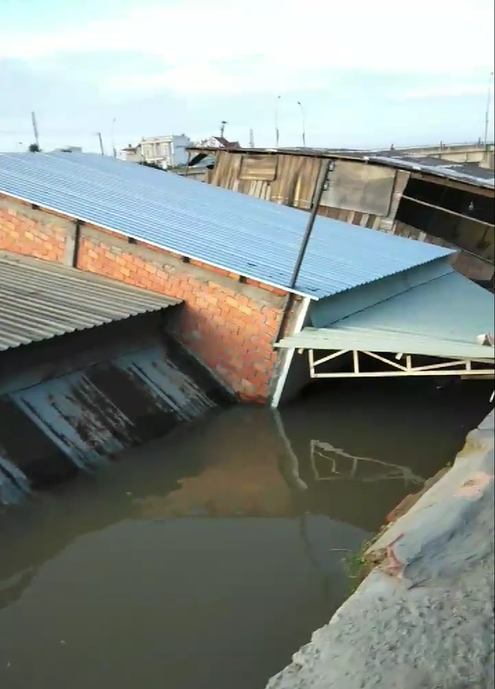 Erosion sinks houses in Dong Thap - 2