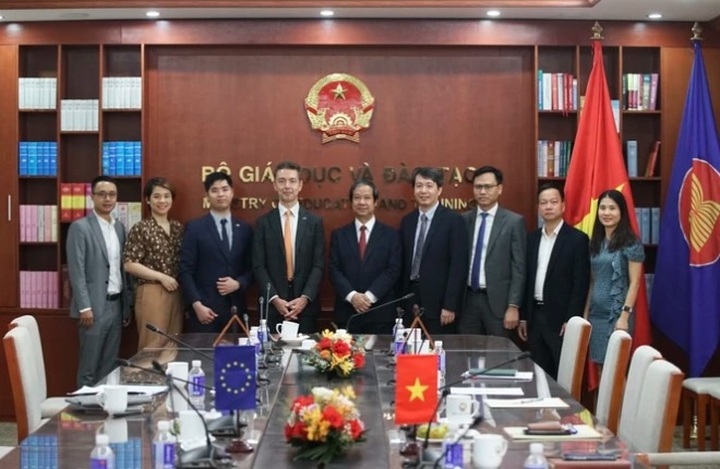 Vietnam and EU step up educational cooperation - 1 Vietnam and EU step up educational cooperation - 1