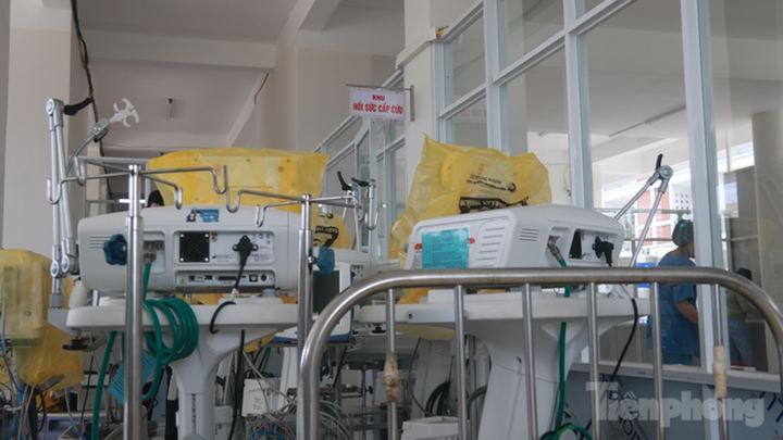 Danang dormitory turned into Covid-19 field hospital - 8