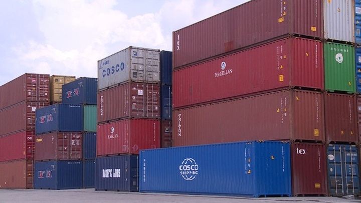 Cat Lai struggles to deal with 2,000 abandoned containers of waste - 1 Cat Lai struggles to deal with 2,000 abandoned containers of waste - 1