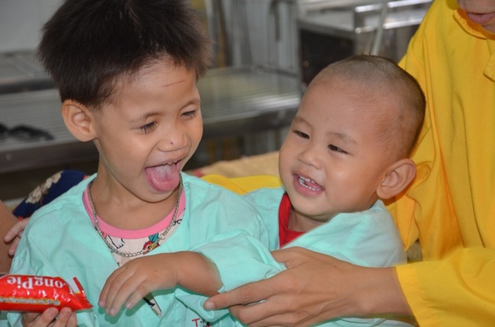 Mother calls for help for cerebral palsy children - 1 Mother calls for help for cerebral palsy children - 1