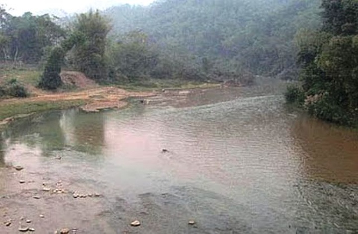 Vietnam to help find Lao missing flood victims - 1