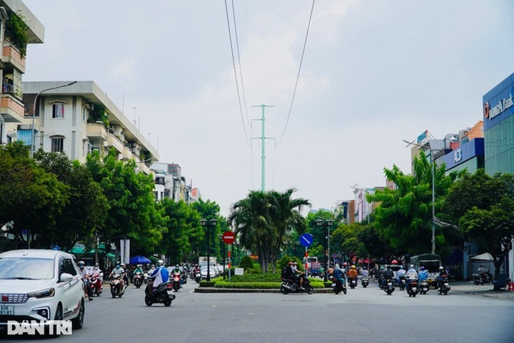 Food street proposed to boost nighttime tourism in HCM City - 1