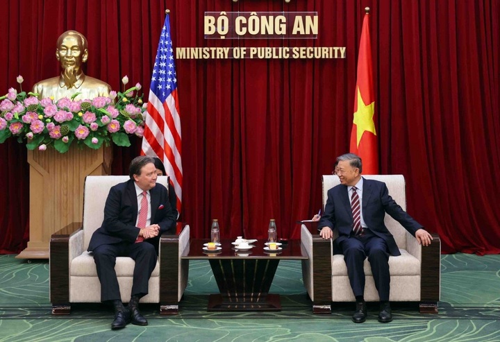 Vietnam expects US to grant market economy status - 1