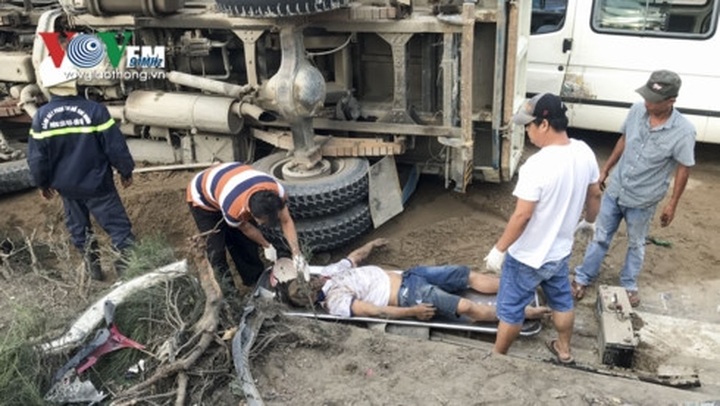 41 people killed by traffic accidents during Hung Kings holiday - 1