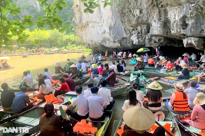 Famous Ninh Binh tourist site closed for maintenance - 9 Famous Ninh Binh tourist site closed for maintenance - 9