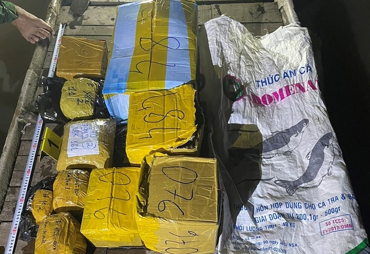 Over 33 kilos of gold seized from An Giang smuggling case - 1 Over 33 kilos of gold seized from An Giang smuggling case - 1