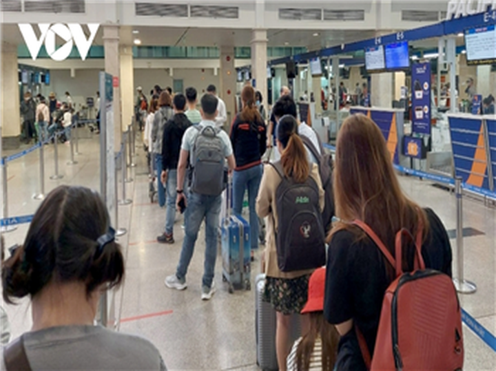 HCM City proposes suspending medical declaration for foreign arrivals - 1