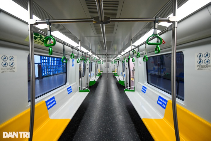 Hanoi metro passenger numbers fall after ticket sales begin - 3