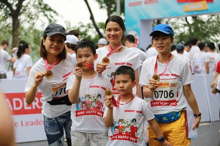 Charity run to provide new classrooms for mountainous children - 5